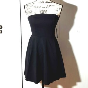 Lulu's- Black strapless Fit & Flare Mini dress Party Edgy Neutral Size XS